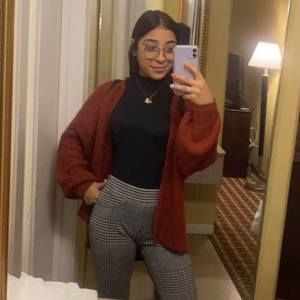 Meet your Posher, Corayma